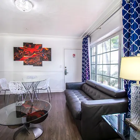 Courtyard Apartments Part Of The Oasis Casita Collection Miami Beach Exterior photo