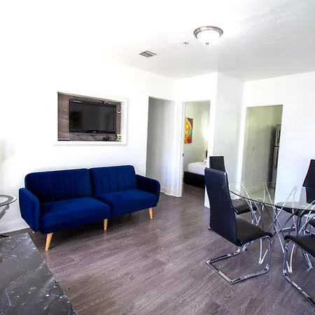 Courtyard Apartments Part Of The Oasis Casita Collection Miami Beach Exterior photo