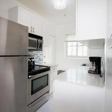 Courtyard Apartments Part Of The Oasis Casita Collection Miami Beach Exterior photo