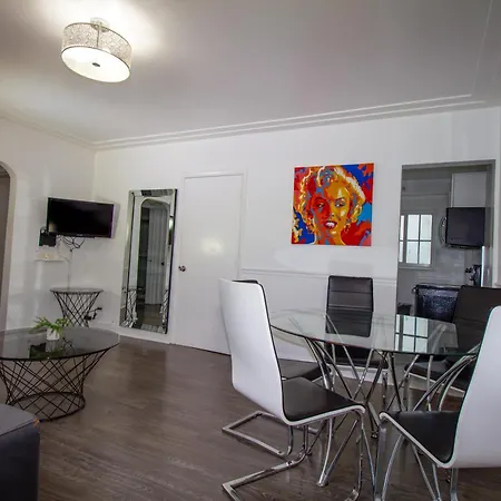 Courtyard Apartments Part Of The Oasis Casita Collection Miami Beach Exterior photo