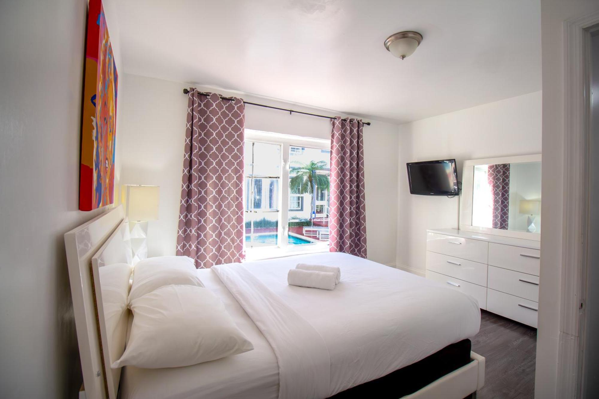 Courtyard Part Of The Oasis Casita Collection Appartement Miami Beach